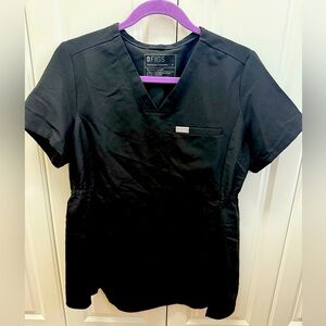 Black Figs Octavia maternity scrub top in size small